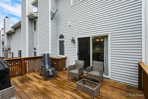 $335,000 | 266 Charlotte Court, Cary, IL 60013