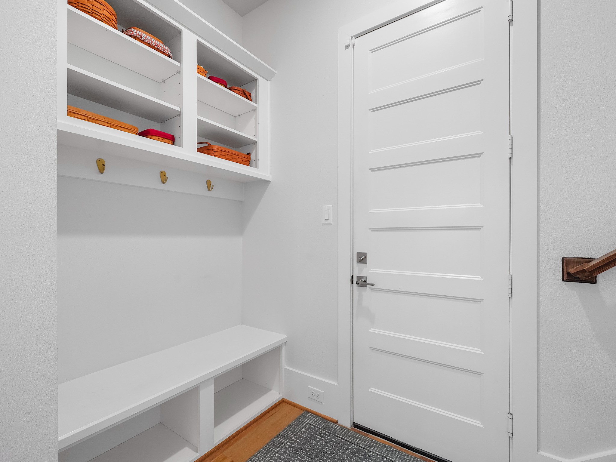 812 East 24th Street Houston, TX 77009 - Photo 5 of 36 a view of an empty walk in closet