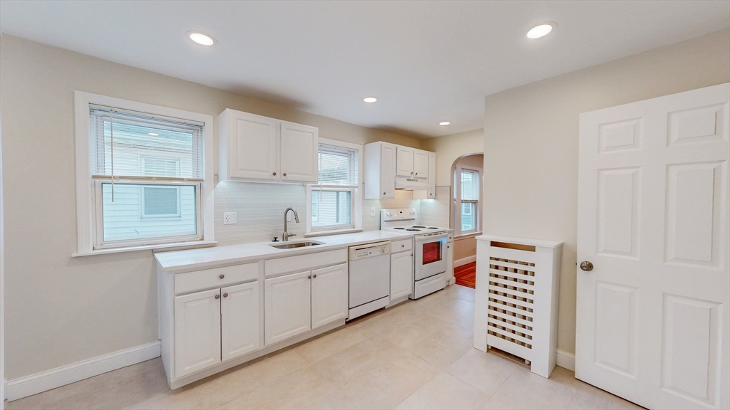 7 Smith Street, Unit 2 Medford, MA 02155 - Photo 11 of 22