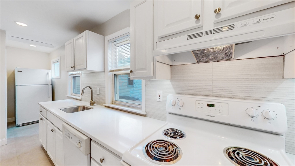 7 Smith Street, Unit 2 Medford, MA 02155 - Photo 10 of 22