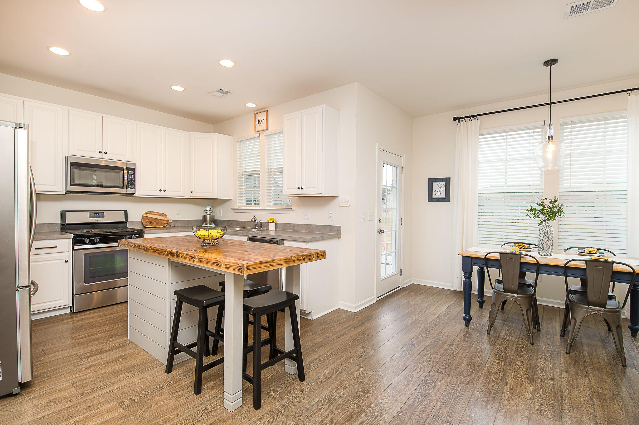 153 Oyama Road Summerville, SC 29486 - Photo 7 of 40 Kitchen