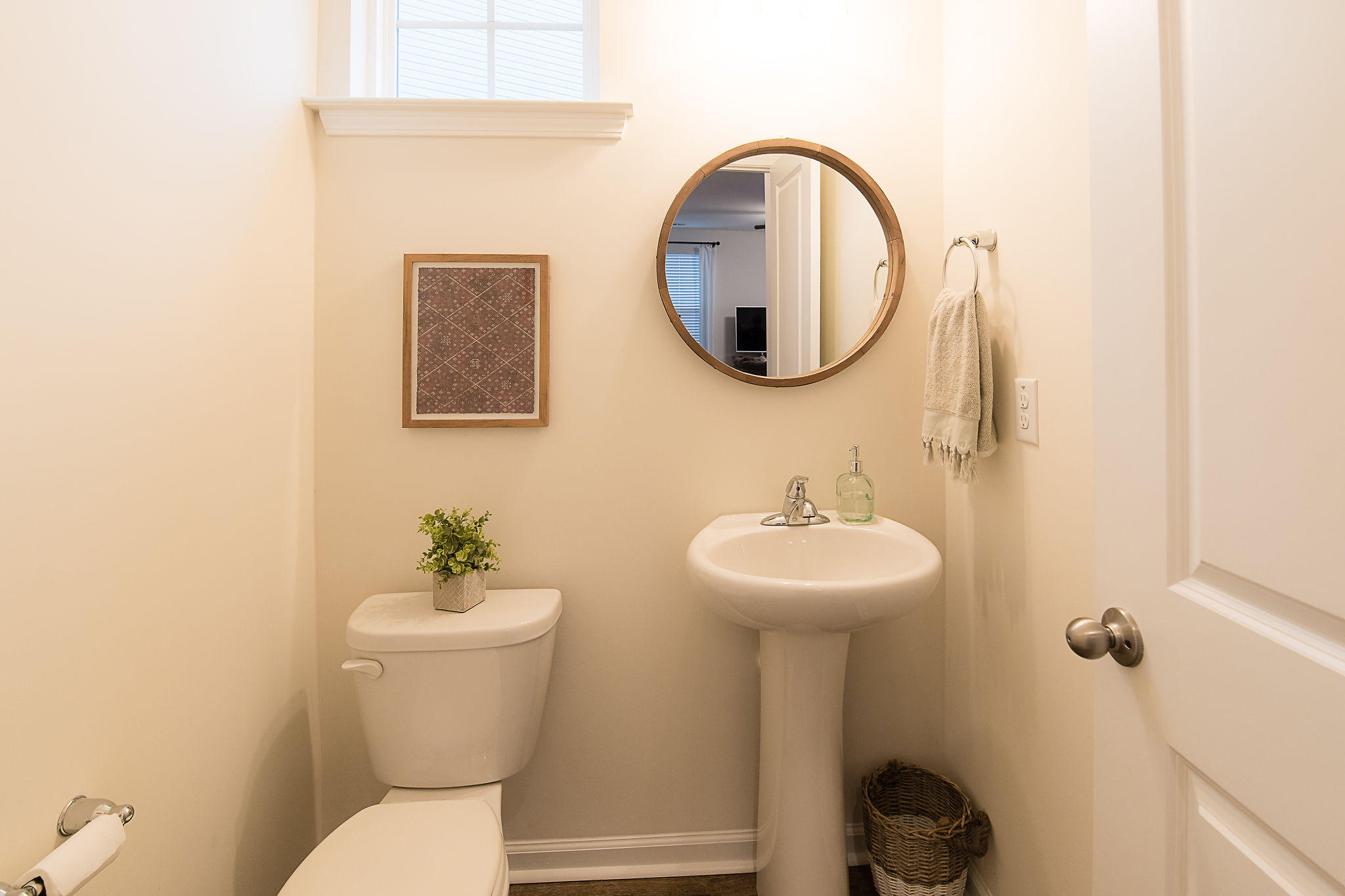 153 Oyama Road Summerville, SC 29486 - Photo 10 of 40 Powder Room