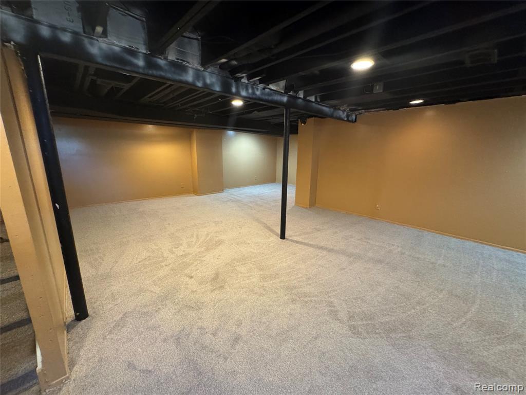 28330 Lahser Road Southfield, MI 48076 - Photo 14 of 16