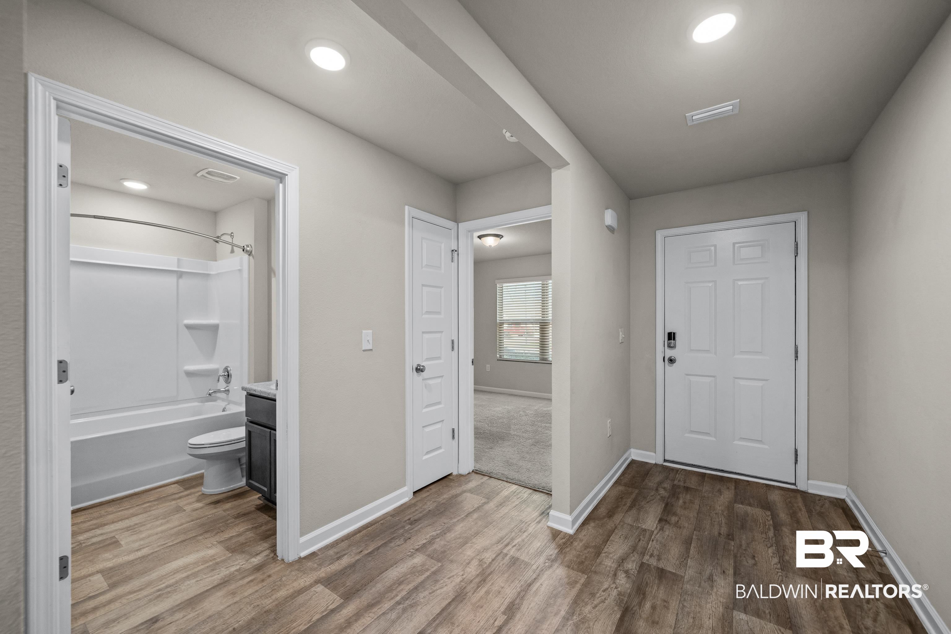 1398 Majesty Loop Foley, AL 36535 - Photo 3 of 27