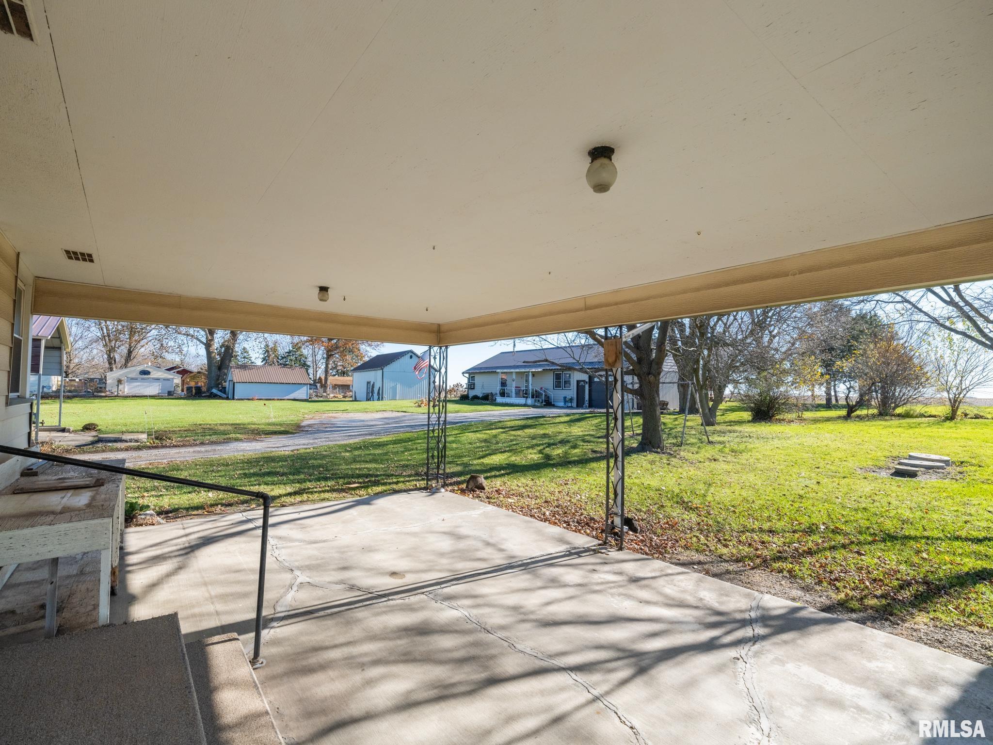 18412 West Farmington Road Trivoli, IL 61569 - Photo 36 of 43