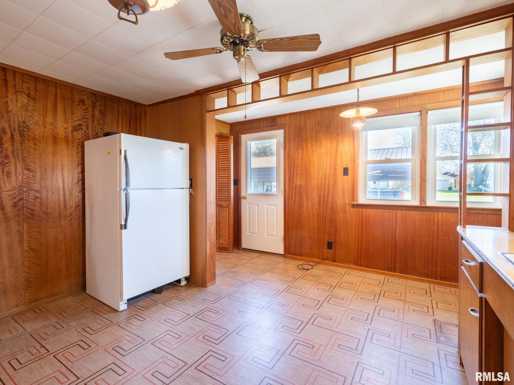 18412 West Farmington Road Trivoli, IL 61569 - Photo 10 of 43