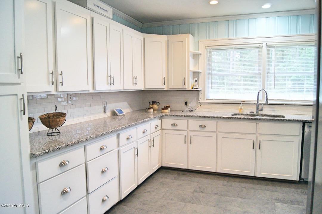 6651 River Road Washington, NC 27889 - Photo 11 of 35 011_Kitchen