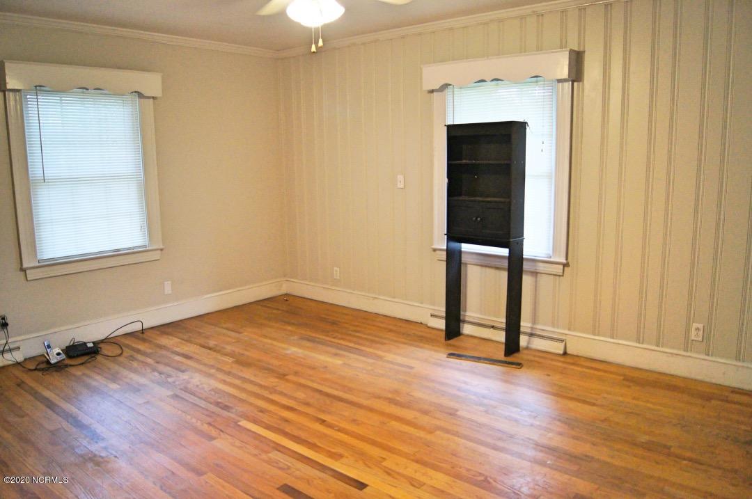 6651 River Road Washington, NC 27889 - Photo 17 of 35 017_MasterBedroom