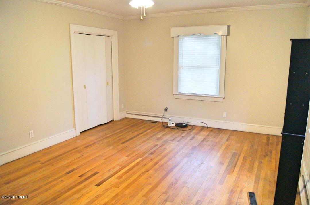 6651 River Road Washington, NC 27889 - Photo 18 of 35 018_MasterBedroomView2