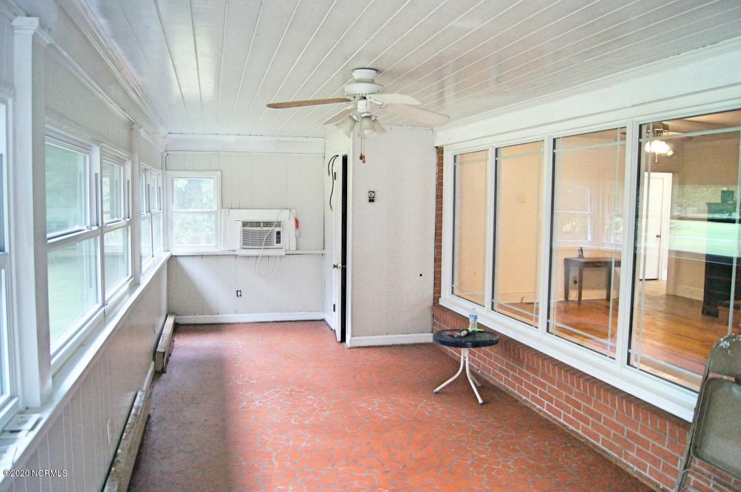 6651 River Road Washington, NC 27889 - Photo 25 of 35 025_Sunroom