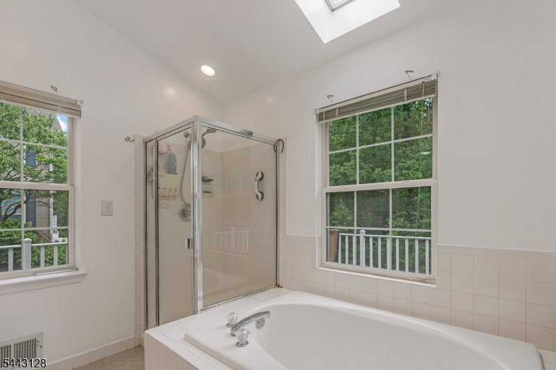 262 Marcia Way Bridgewater, NJ 08807 - Photo 20 of 40