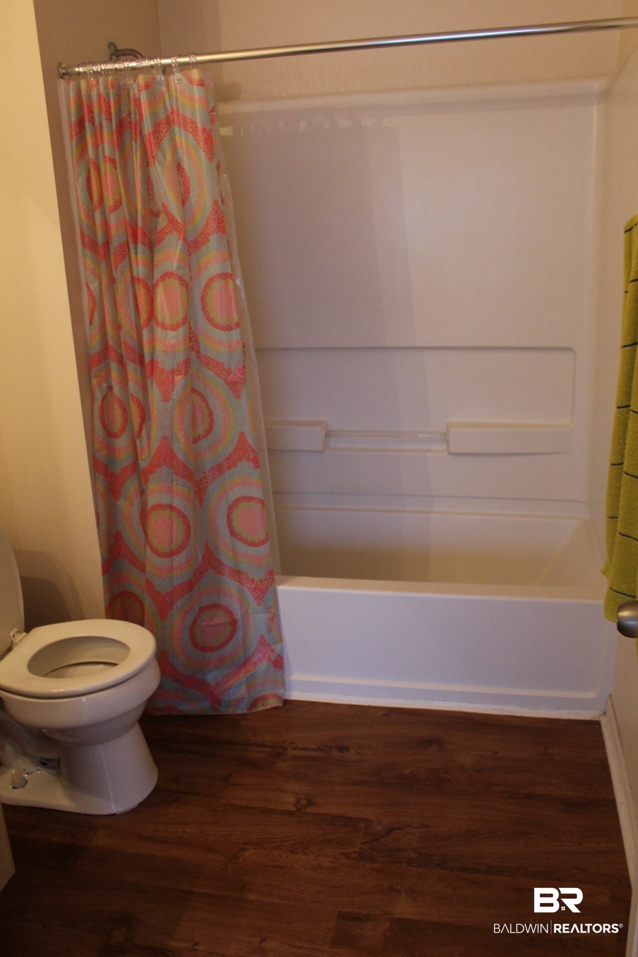 1517 Regency Road, Unit 41 Gulf Shores, AL 36542 - Photo 12 of 16 Bathroom 2