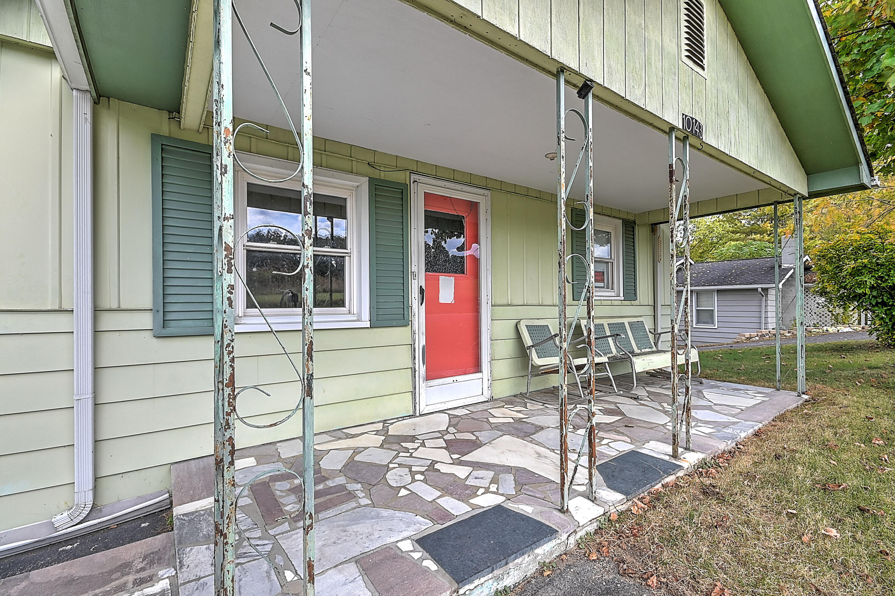 10143 Oak Grove Road Bristol, VA 24202 - Photo 4 of 29 Oak Grove-4