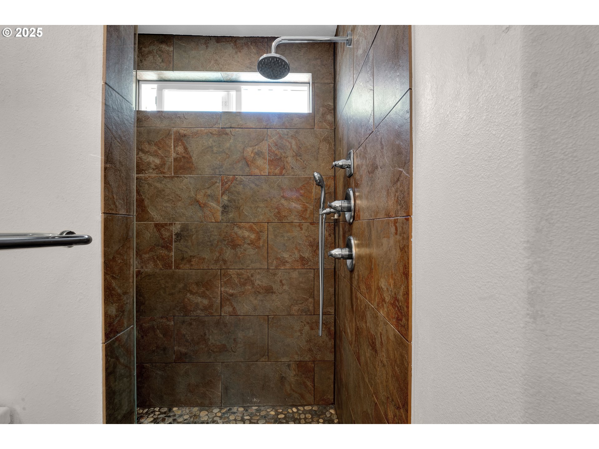 1649 Riley Lane Eugene, OR 97402 - Photo 24 of 45 Gallery Image 24