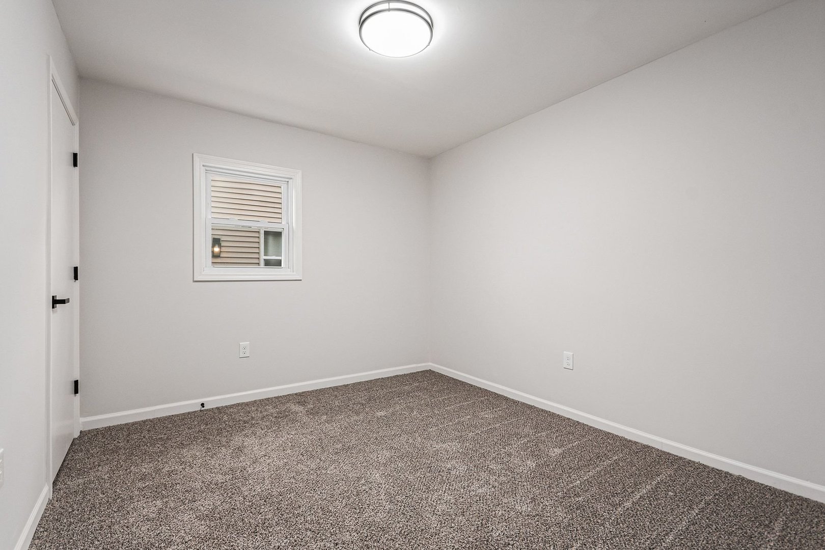 122 Long Beach Road Montgomery, IL 60538 - Photo 9 of 13 Gallery Image 9