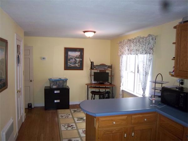 101 Topsfield Road Ipswich, MA 01938 - Photo 4 of 16