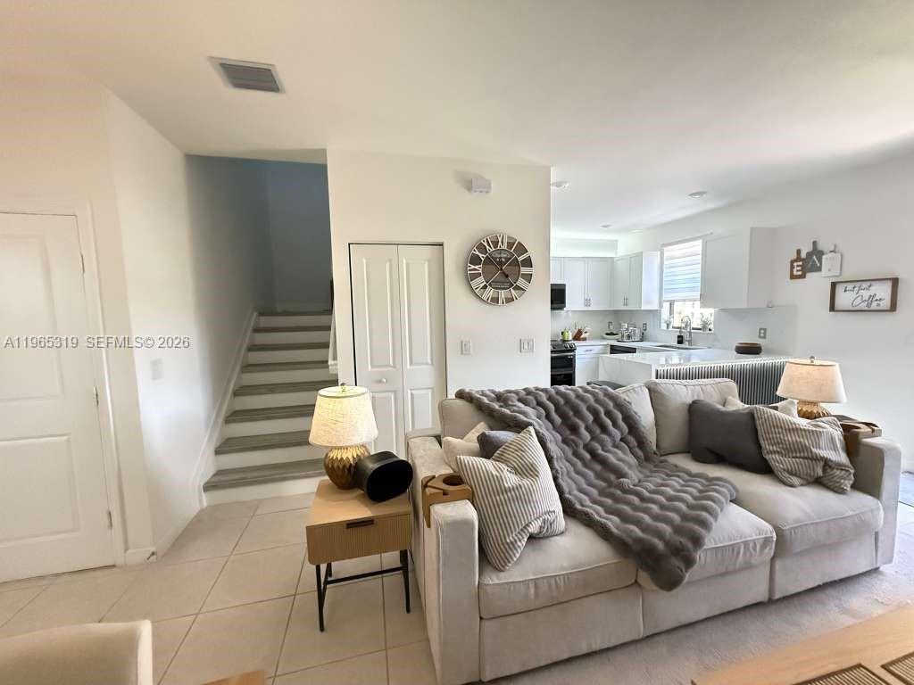 20917 Northeast 8th Avenue Miami, FL 33162 - Photo 11 of 44