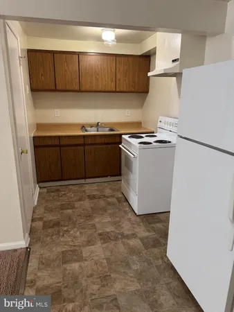$1,200 | 109 South Bentz Street, Unit 10, Frederick, MD 21701