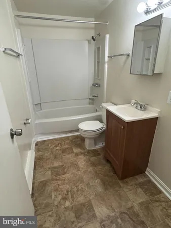 $1,200 | 109 South Bentz Street, Unit 10, Frederick, MD 21701