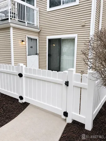 $1,950 | 43 Deerberry Lane, Monmouth Junction, NJ 08852