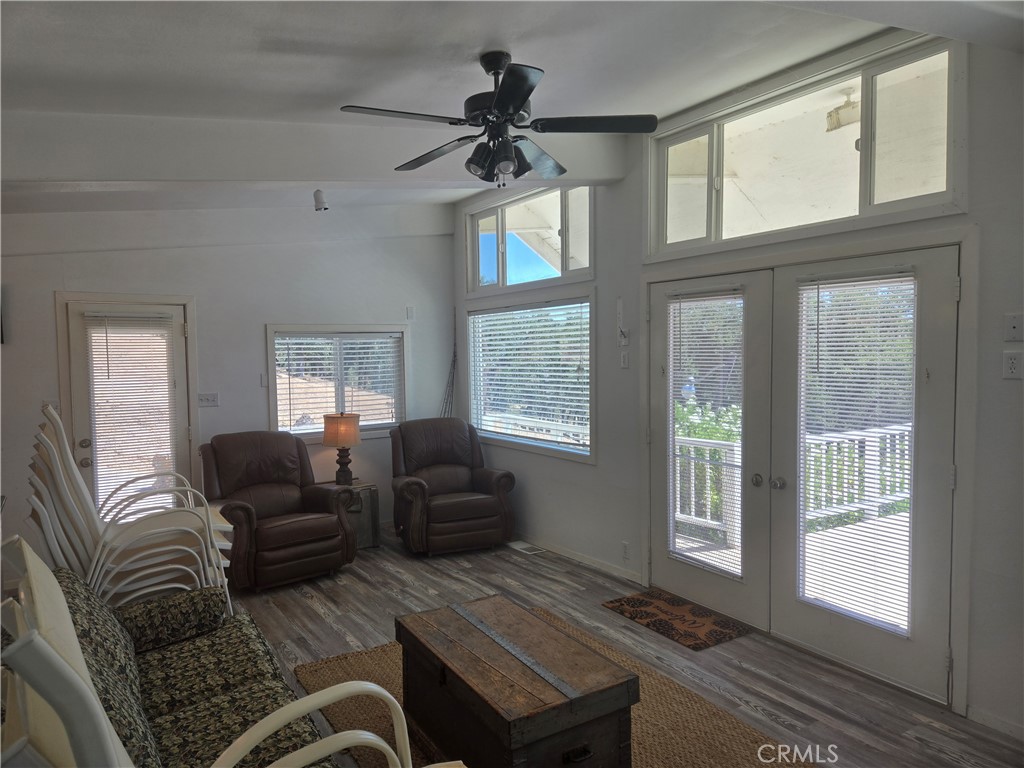 4250-6 Allen Road Paso Robles, CA 93446 - Photo 11 of 34 Living room