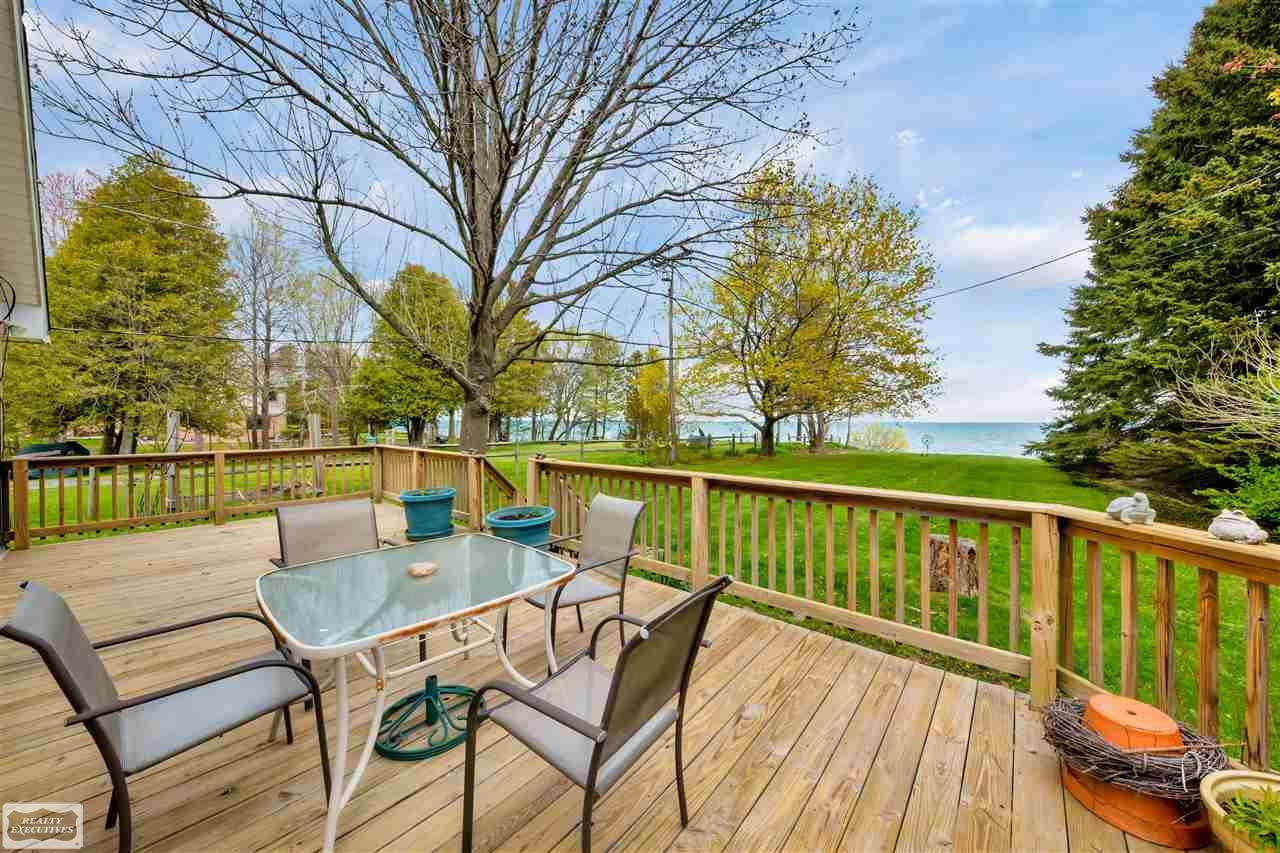 4549 Lakeshore Road Lexington, MI 48450 - Photo 29 of 46 50041034-28.JPG