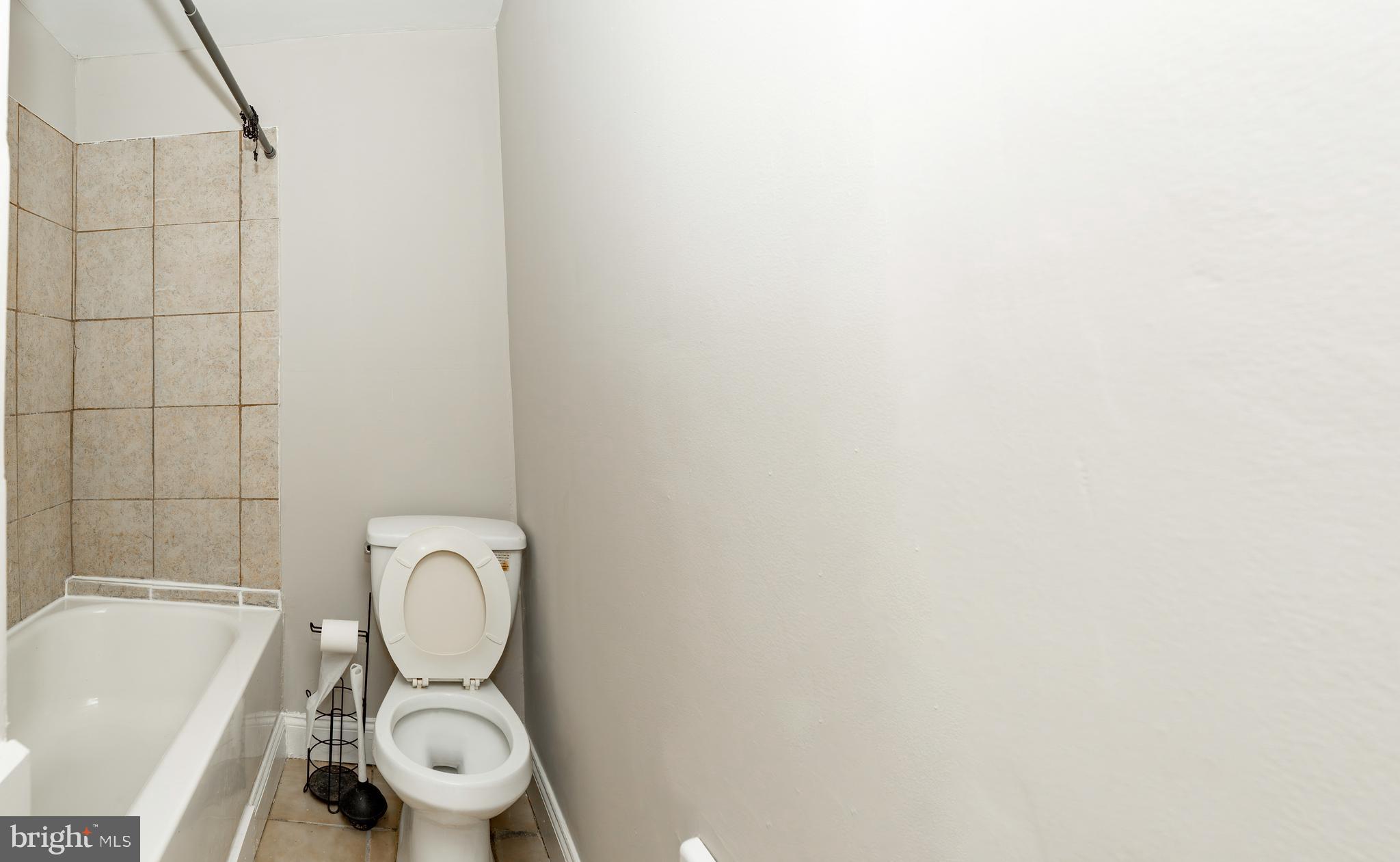 5763 Pemberton Street, Unit C Philadelphia, PA 19143 - Photo 16 of 37