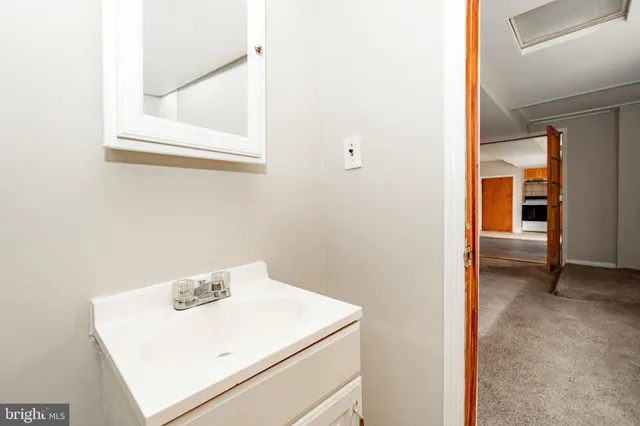 $1,200 | 5763 Pemberton Street, Unit C, Philadelphia, PA 19143