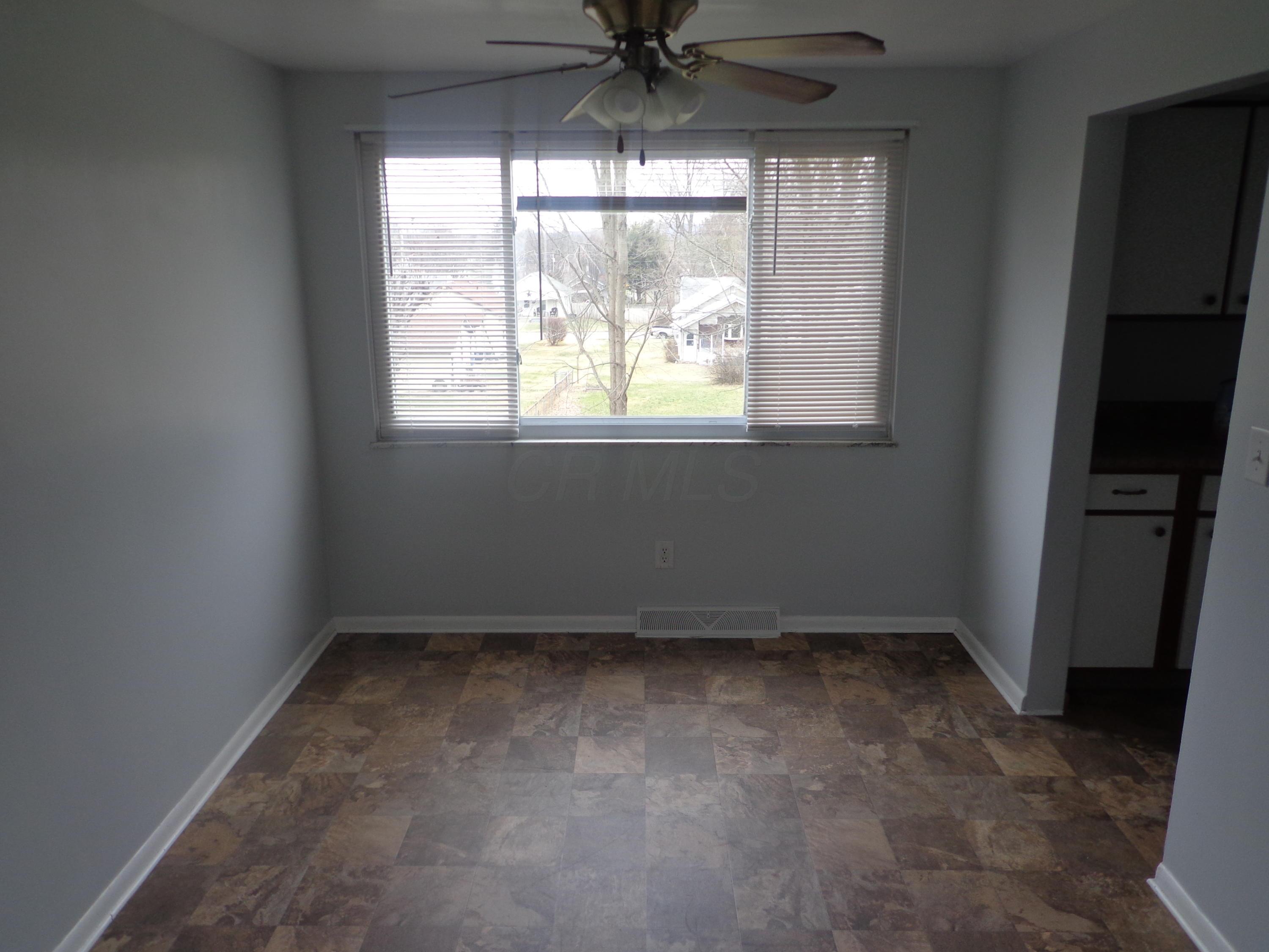 839 Spring Street Lancaster, OH 43130 - Photo 4 of 21