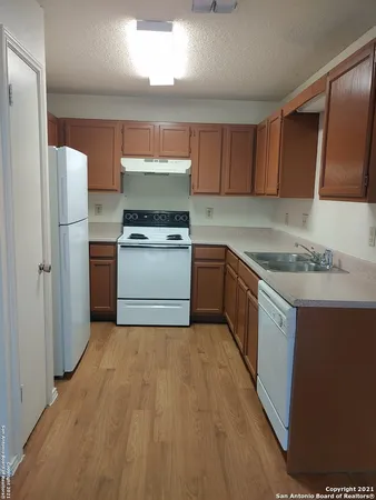 $1,200 | 9809 Ardash Lane, San Antonio, TX 78250