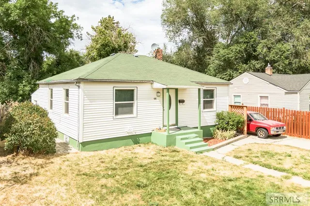 $254,900 | 98 Maplewood Avenue, Pocatello, ID 83204