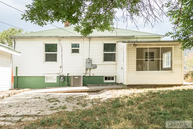 $254,900 | 98 Maplewood Avenue, Pocatello, ID 83204