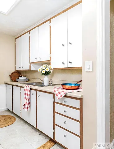 $254,900 | 98 Maplewood Avenue, Pocatello, ID 83204