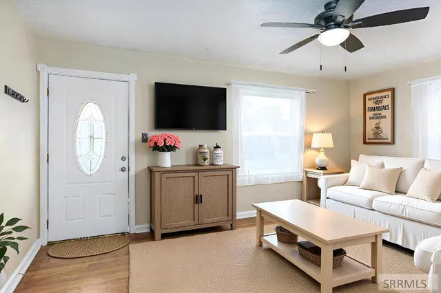 $254,900 | 98 Maplewood Avenue, Pocatello, ID 83204