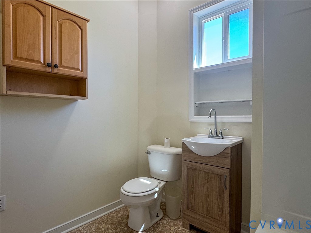 1014 Hamilton Avenue Colonial Heights, VA 23834 - Photo 17 of 32