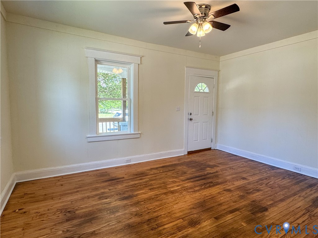 1014 Hamilton Avenue Colonial Heights, VA 23834 - Photo 6 of 32