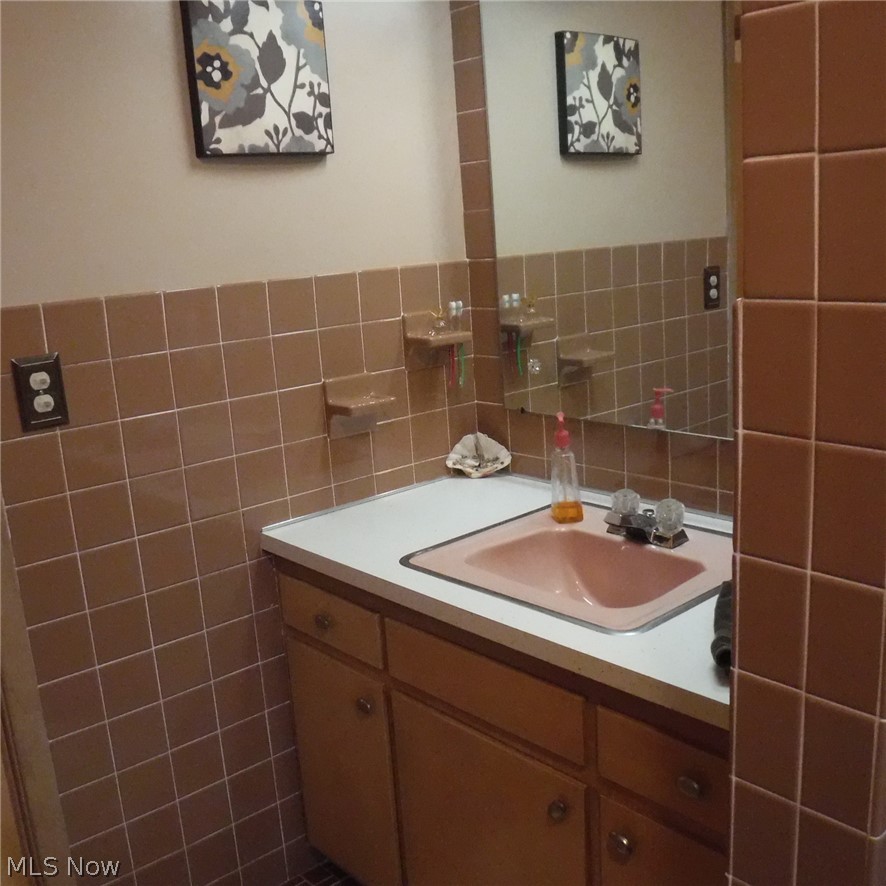 14679 Sprague Road Strongsville, OH 44136 - Photo 15 of 35 Gallery Image 15