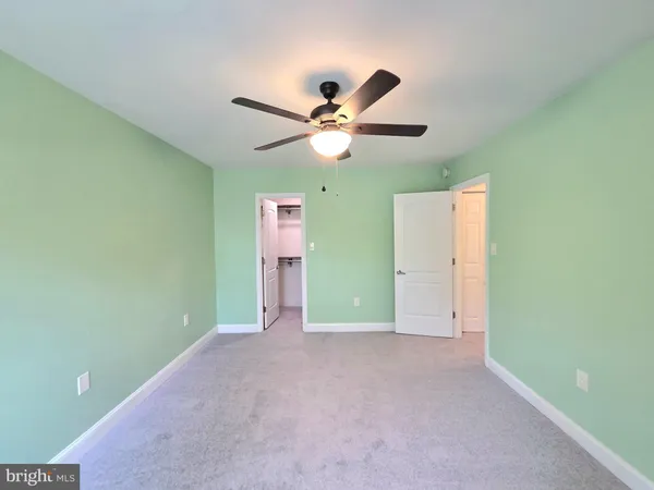 $2,150 | 1935 Wilson Lane, Unit 103, McLean, VA 22102