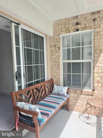 $2,150 | 1935 Wilson Lane, Unit 103, McLean, VA 22102