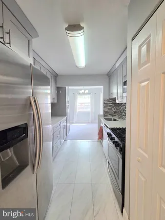 $2,150 | 1935 Wilson Lane, Unit 103, McLean, VA 22102