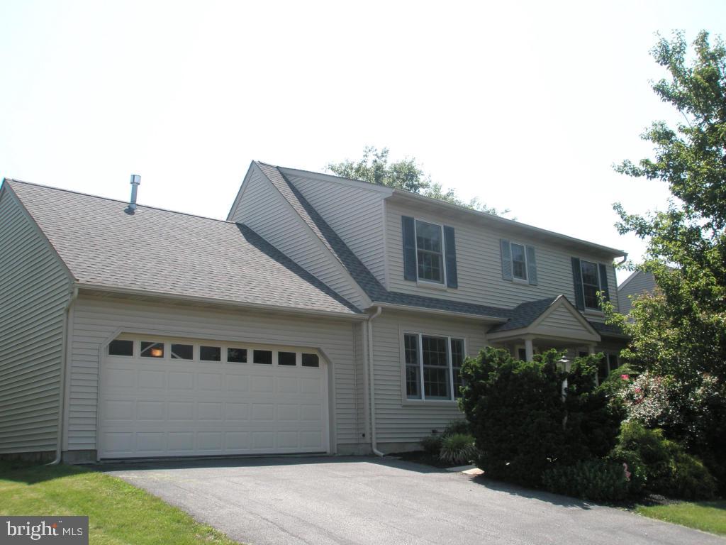 725 Farnum Road Lititz, PA 17543 - Photo 1 of 13