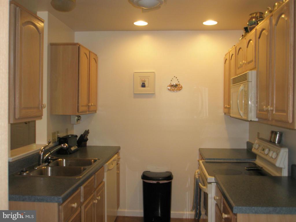 725 Farnum Road Lititz, PA 17543 - Photo 7 of 13