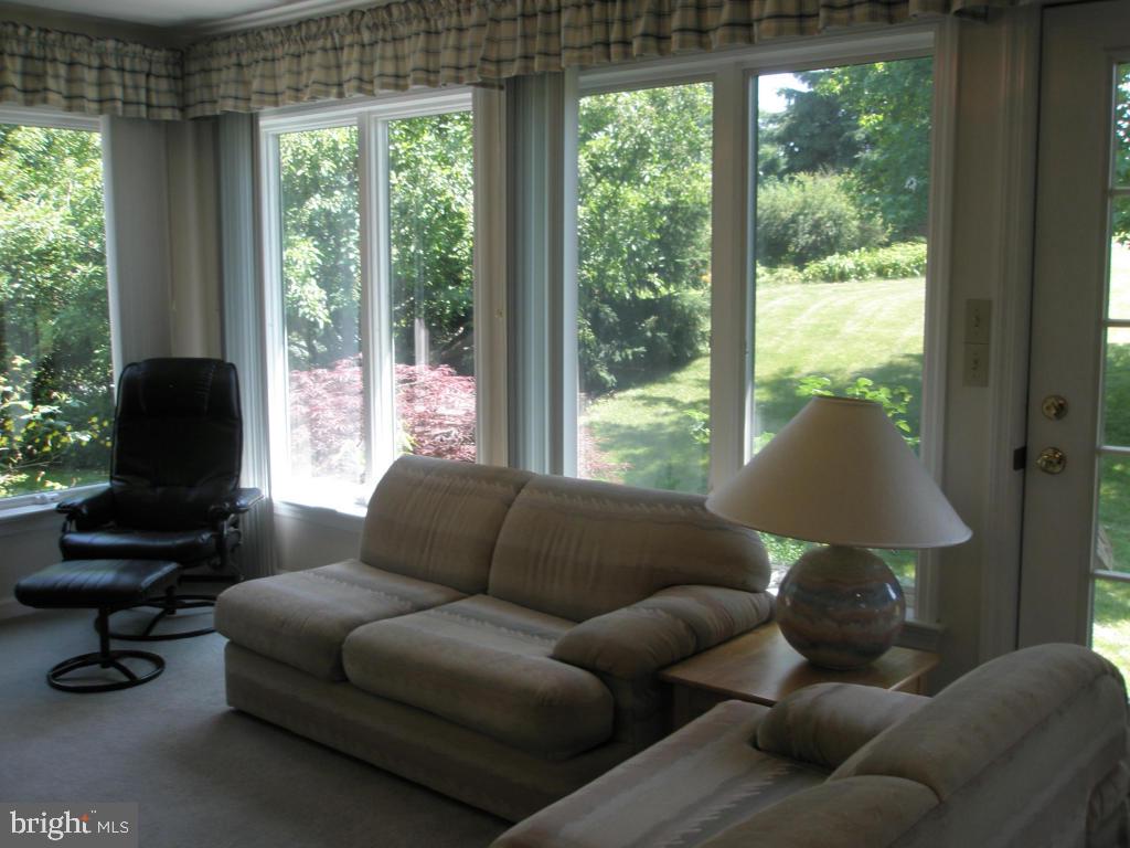 725 Farnum Road Lititz, PA 17543 - Photo 8 of 13