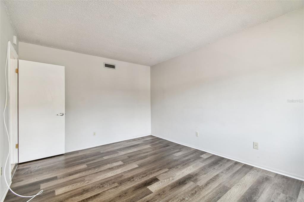 645 North Keene Road, Unit D Clearwater, FL 33755 - Photo 23 of 27 a view of an empty room