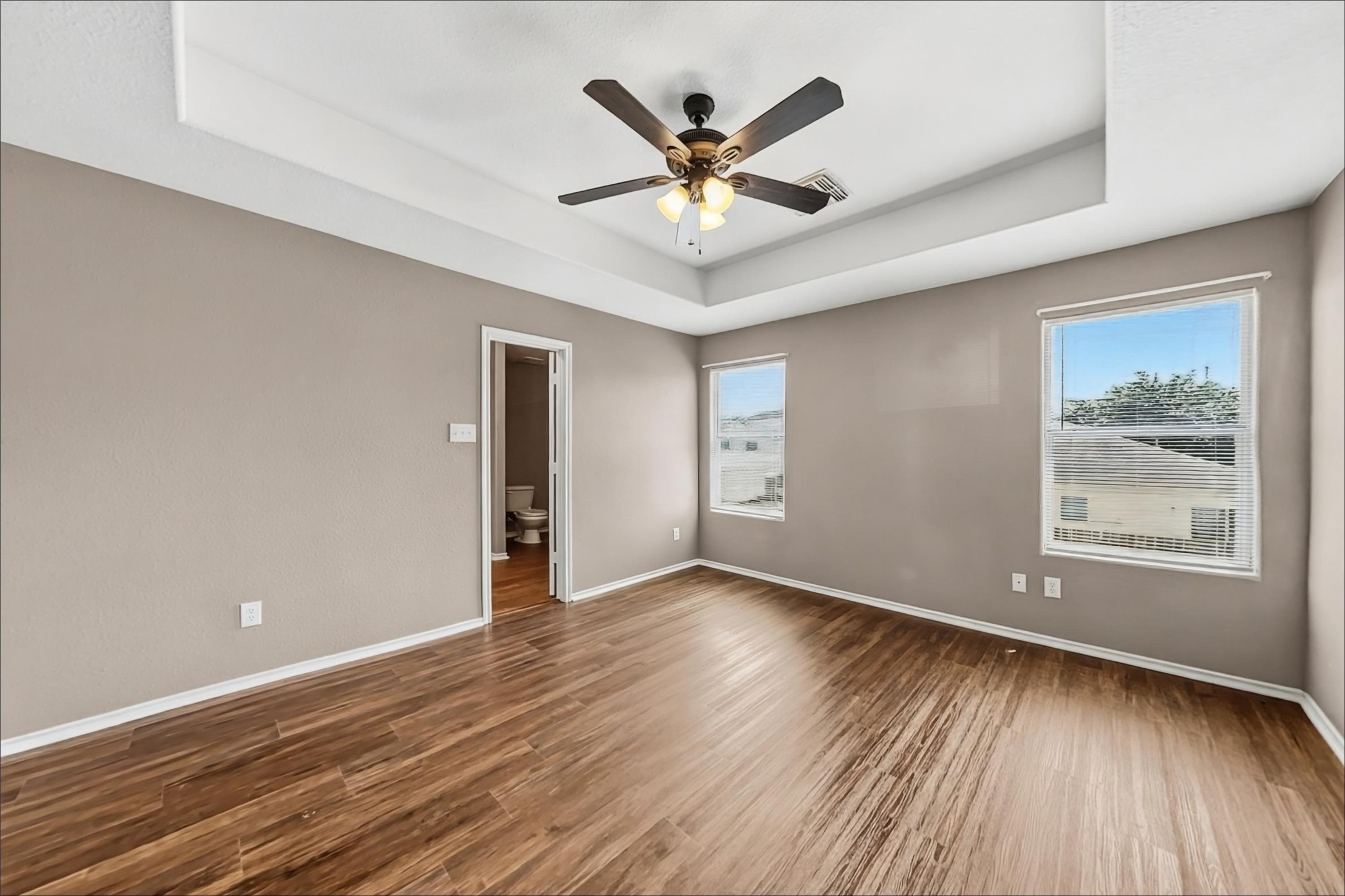 504 Leaf Cluster Court East Conroe, TX 77301 - Photo 9 of 16