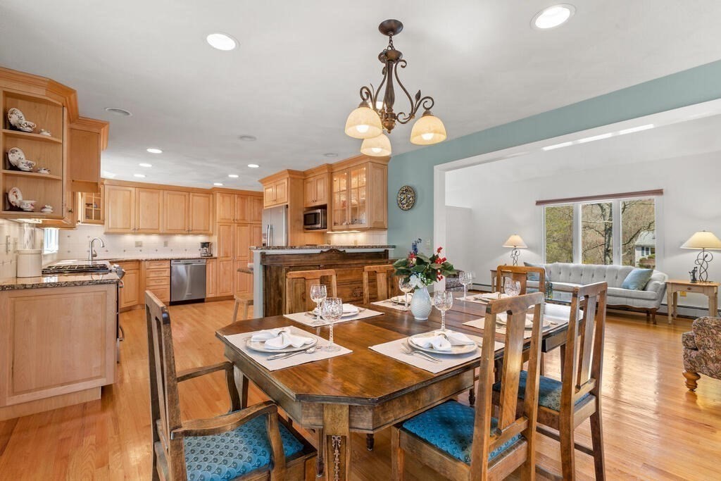6 Azalea Road Sharon, MA 02067 - Photo 4 of 32