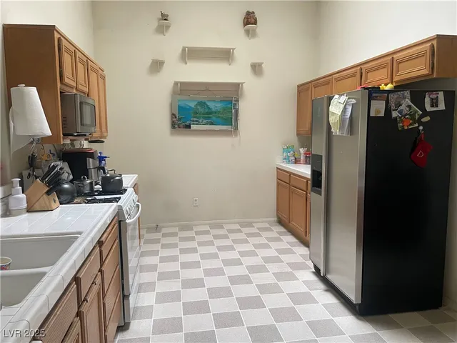 $430,000 | 648 Hitchen Post Drive, Henderson, NV 89011