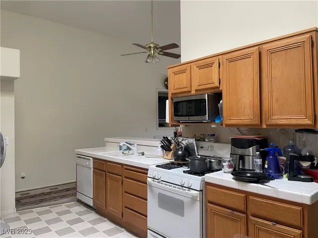 $430,000 | 648 Hitchen Post Drive, Henderson, NV 89011