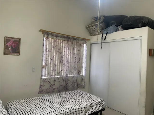 $430,000 | 648 Hitchen Post Drive, Henderson, NV 89011