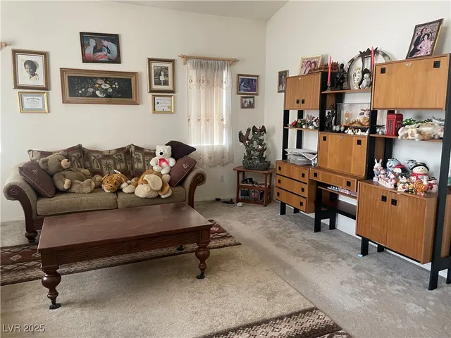 $430,000 | 648 Hitchen Post Drive, Henderson, NV 89011